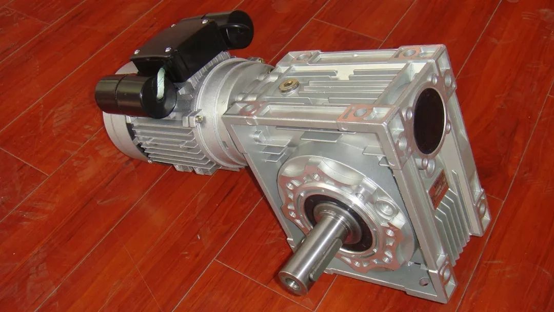 泰興減速機(jī),減速機(jī),泰興減速機(jī)廠(chǎng),江蘇泰強(qiáng)減速機(jī)有限公司